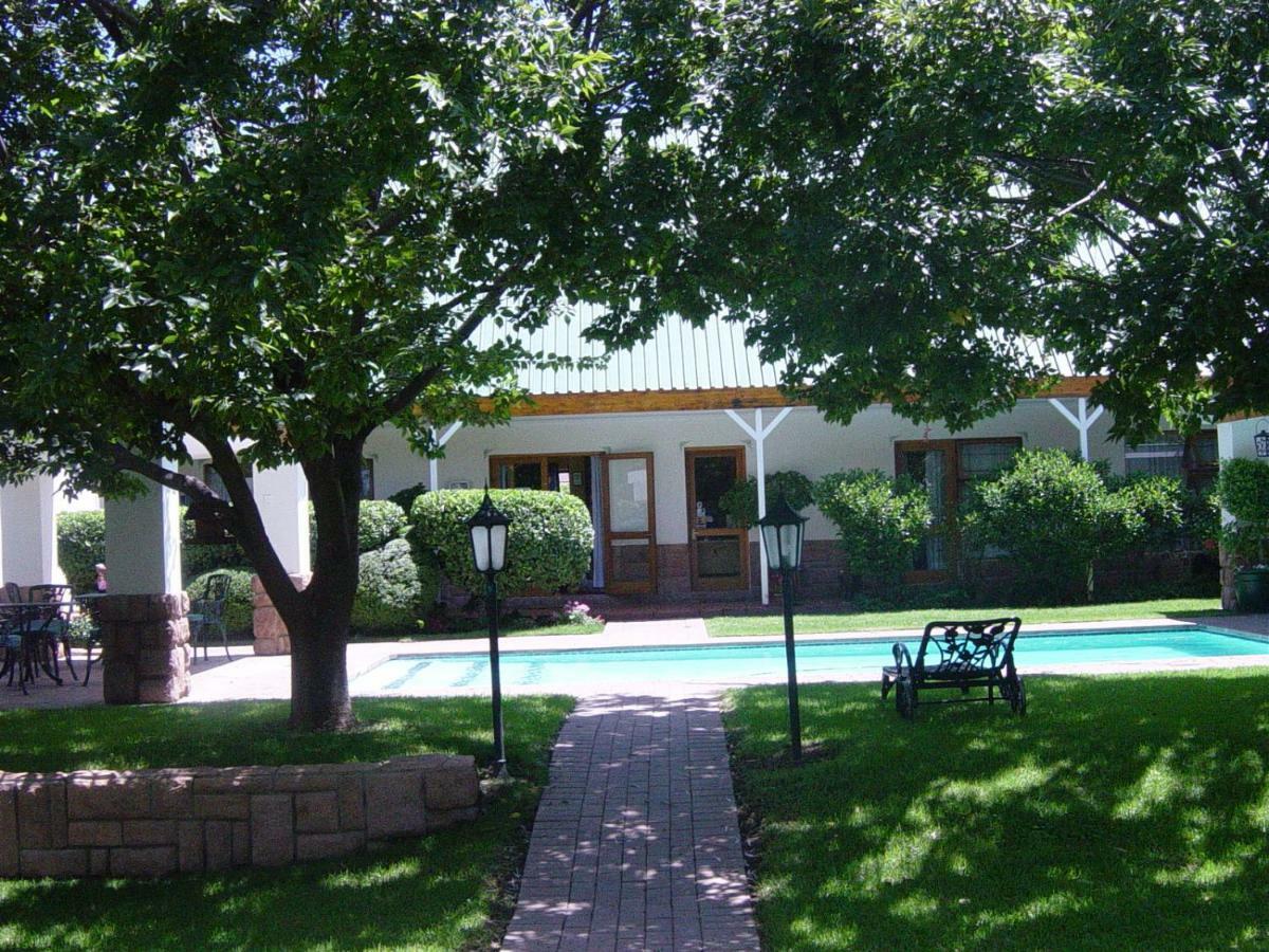 Sunninghill Guest Lodges Johannesburg Exterior foto